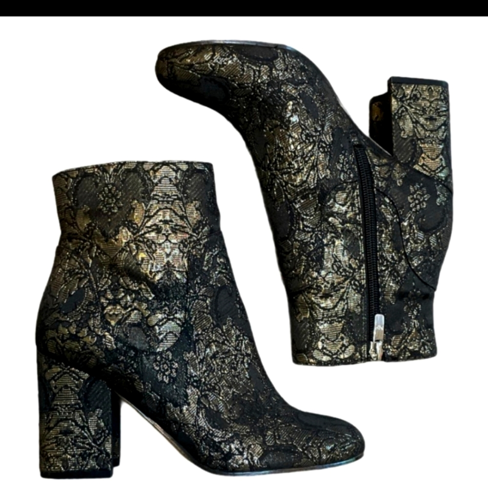 MARC FISHER Newbia Black Floral Brocade Bootie 6.5